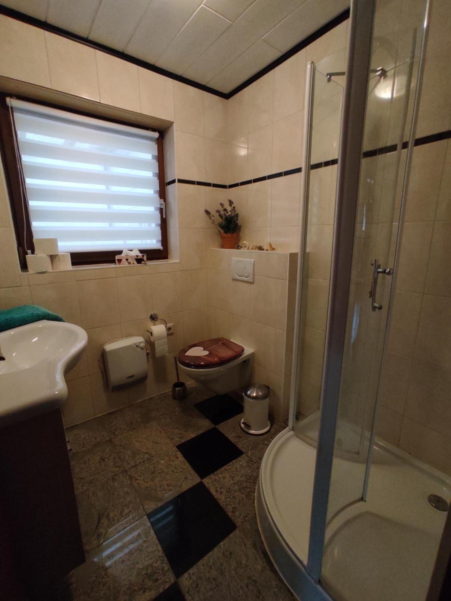 Apartmán Moselferienweingut Schaefer Wintrich Pokoj fotografie