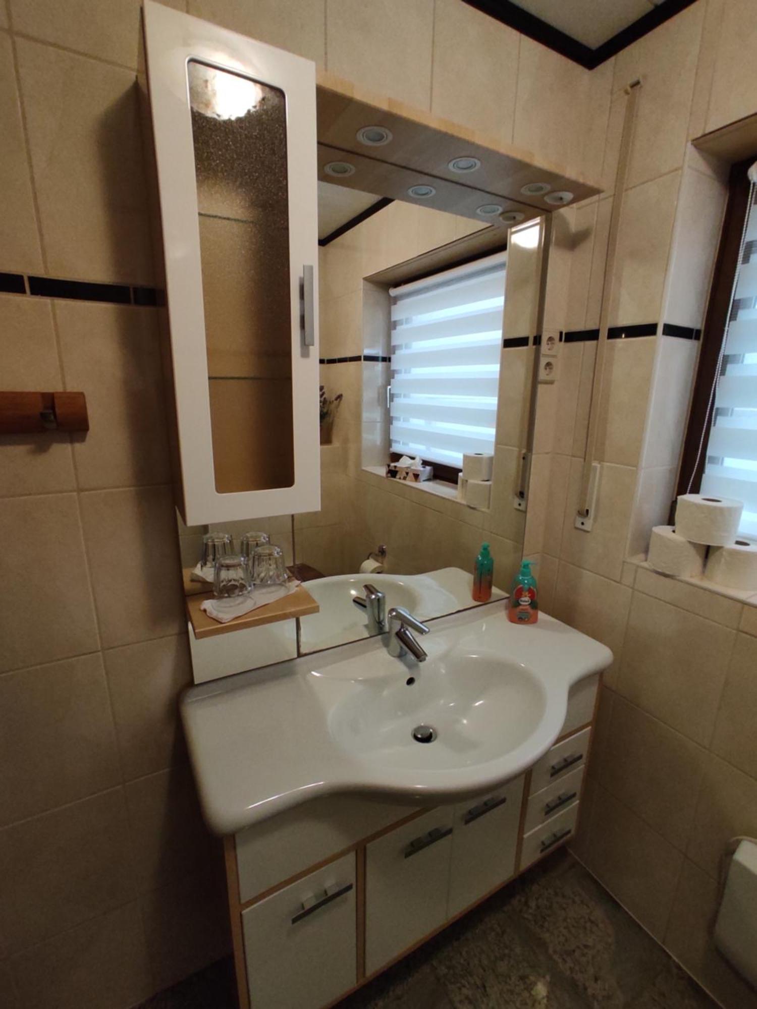 Apartmán Moselferienweingut Schaefer Wintrich Pokoj fotografie