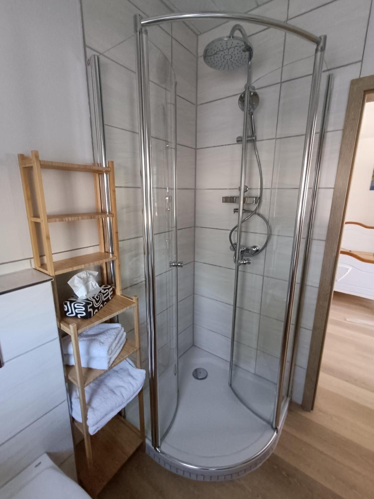 Apartmán Moselferienweingut Schaefer Wintrich Pokoj fotografie